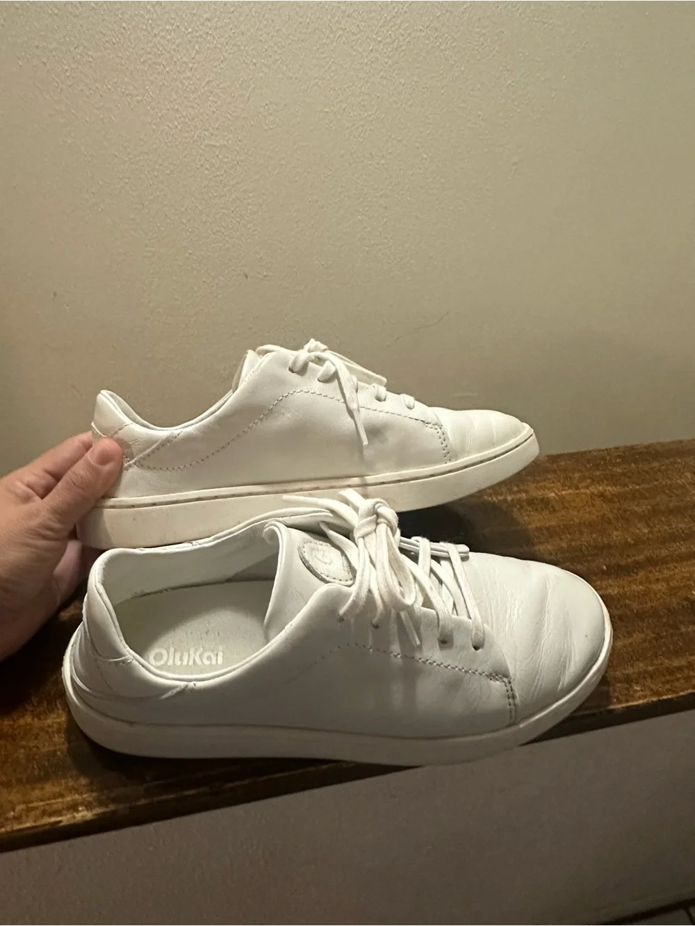 OluKai White Leather Low-Top Sneakers